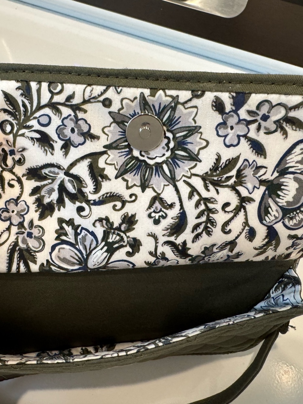 Vera Bradley RFID All in One Crossbody in classic olive green - Picture 2 of 7